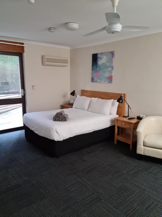 Henry'S Quirindi Hotel Kültér fotó